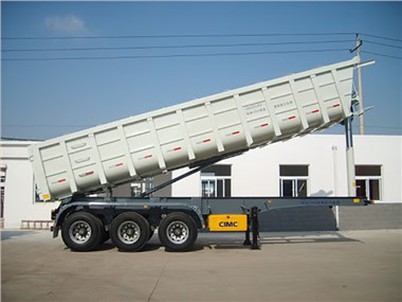 Zwaar uitgevoerde kiepaanhanger